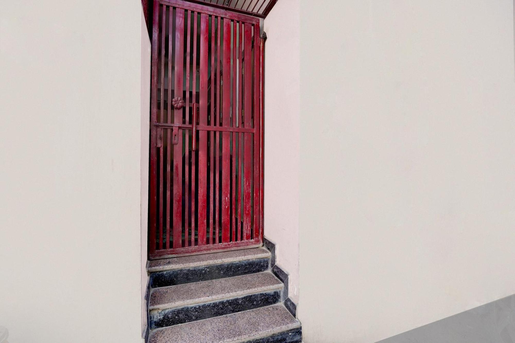 Hotel O Ramdut Palace Guest House Faizābād Esterno foto